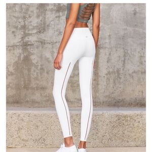 ALO Yoga White Leggings with back seam